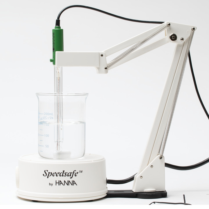 Mini Magnetrührer mit Elektrodenhalter