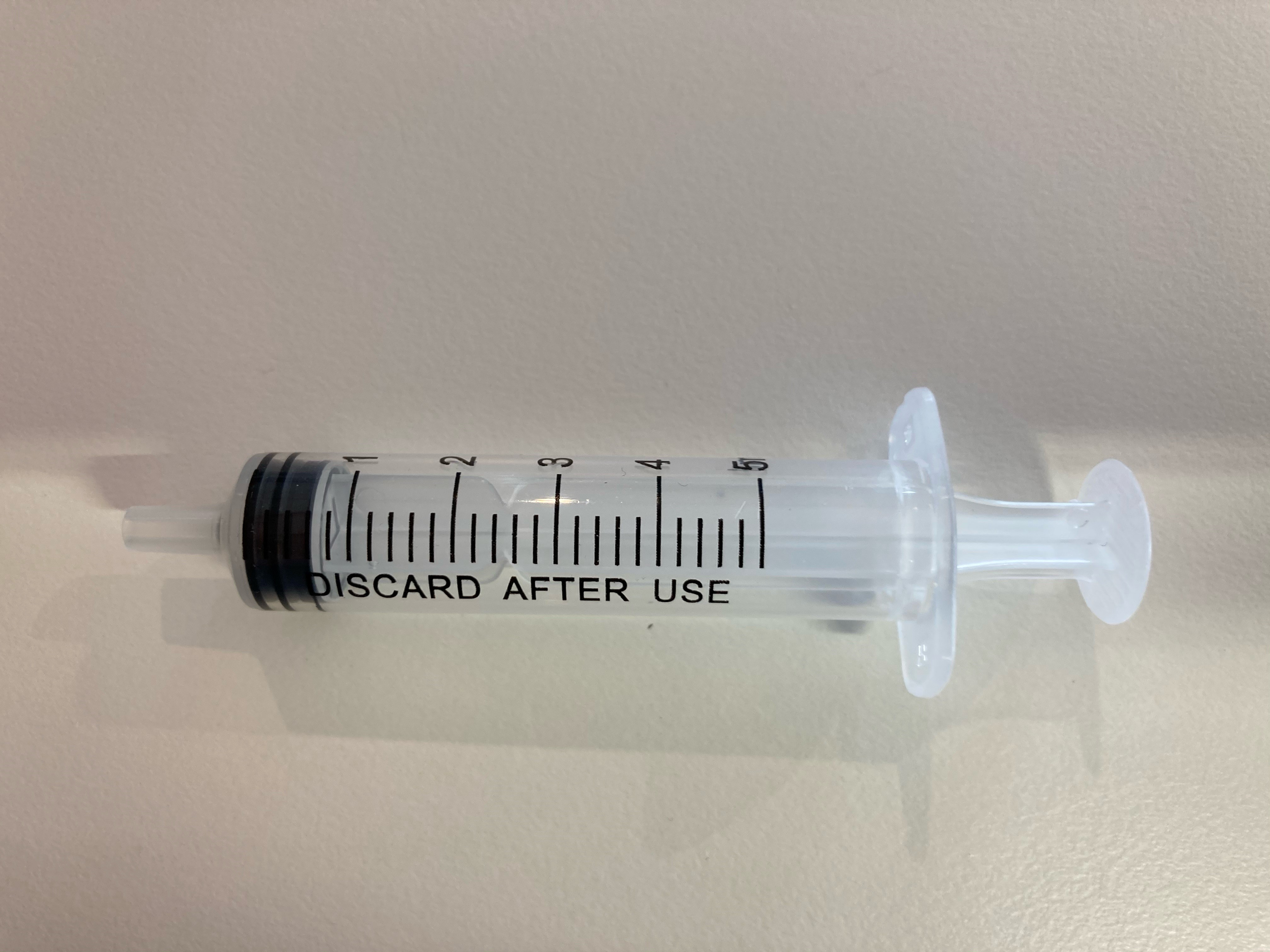 5ml-Spritze mit schwarzer Markierung